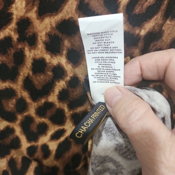 NWT Buffalo Med women's top Blouse animal print cold shoulder cap sleeve - Picture 7 of 10